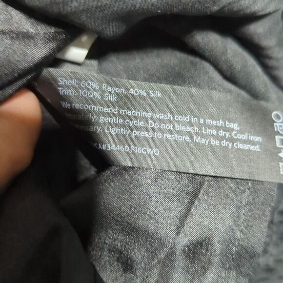 New Eileen Fisher Black Textured Sleeveless Top C2 - Picture 8 of 8